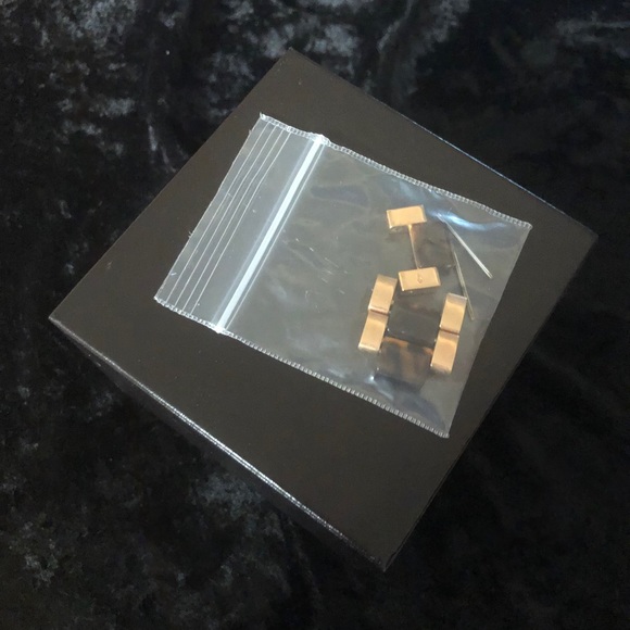 Michael Kors Gold Watch - Picture 5 of 5